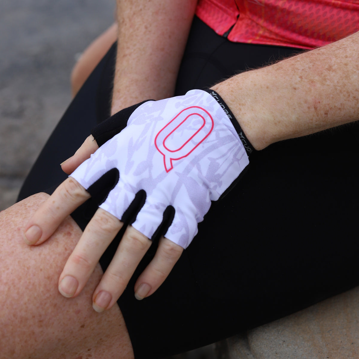 Gloves - Short Fingered (White)