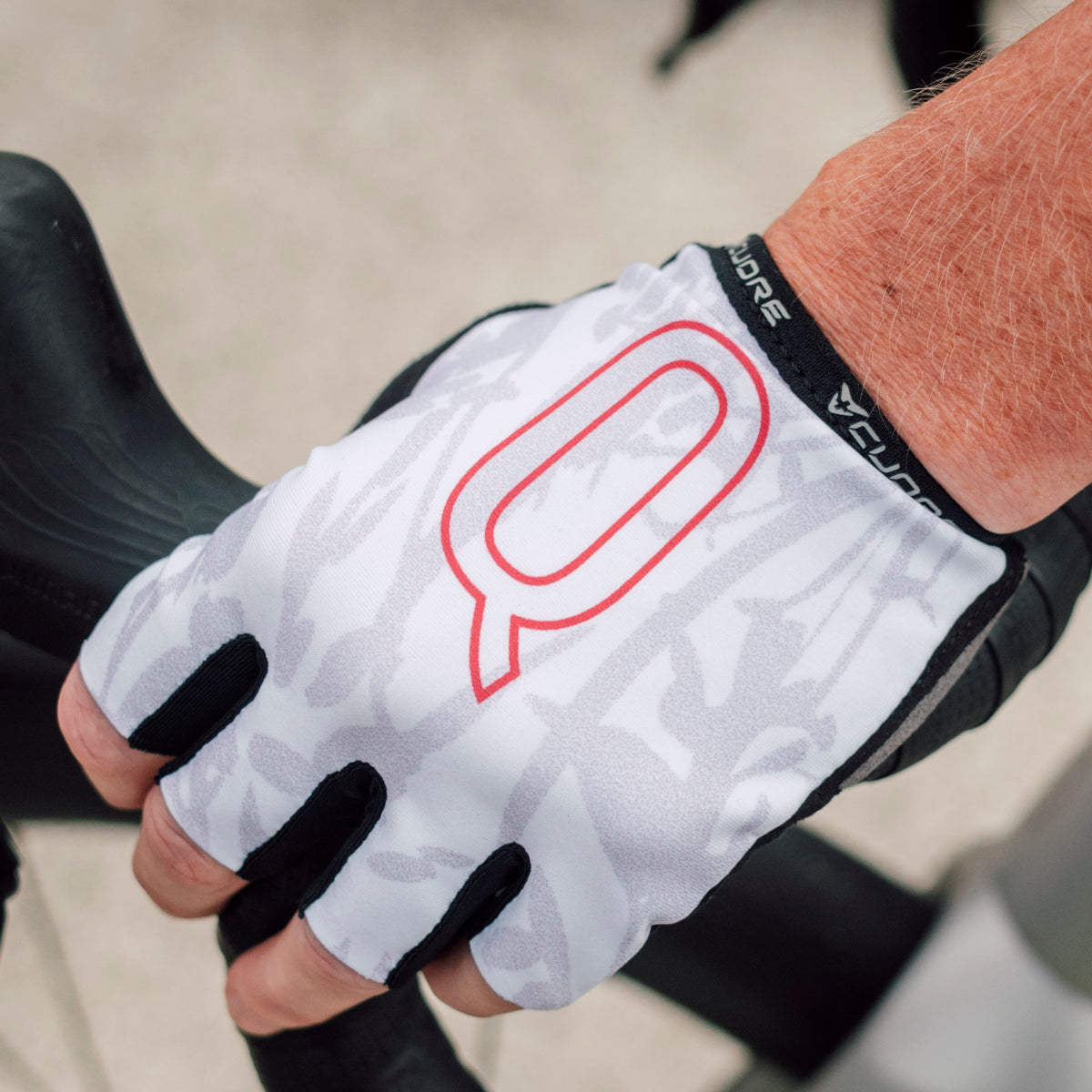 Gloves - Short Fingered (White)