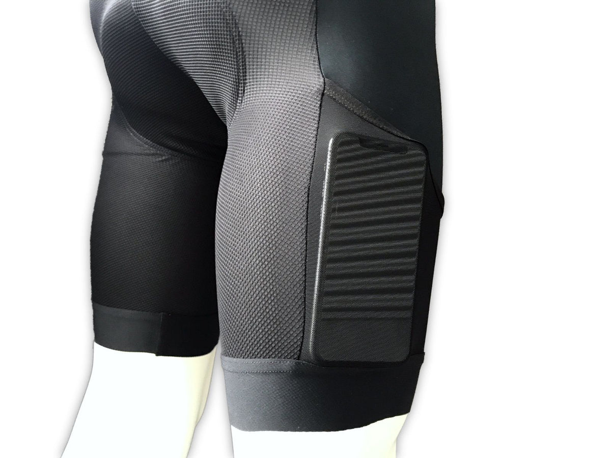 Cross Functional Liner Bib Short